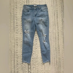 Kenzie light‎ washed distressed jeans 28